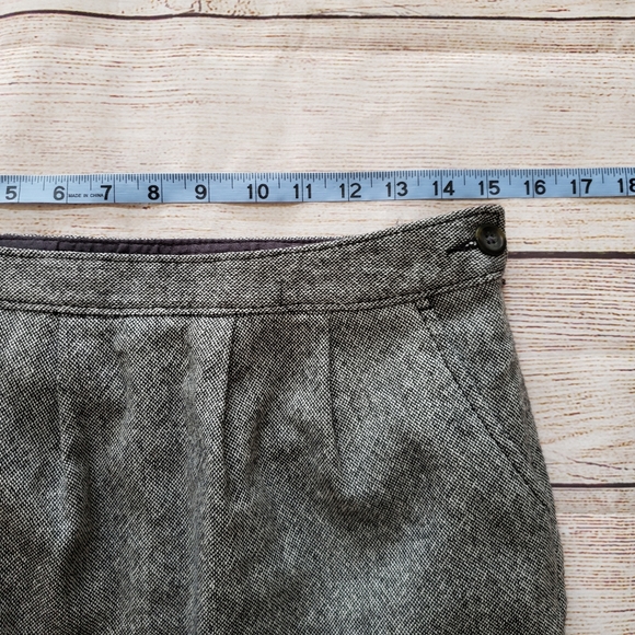 Old Navy Black White Wool Mix Mini Skirt 6 - Picture 7 of 9